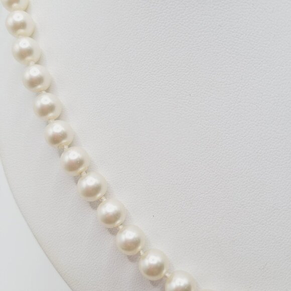 Vintage Glass Faux Pearl Necklace Knotted Fish Hook Clasp Soft White 20" Elegant - Picture 5 of 7